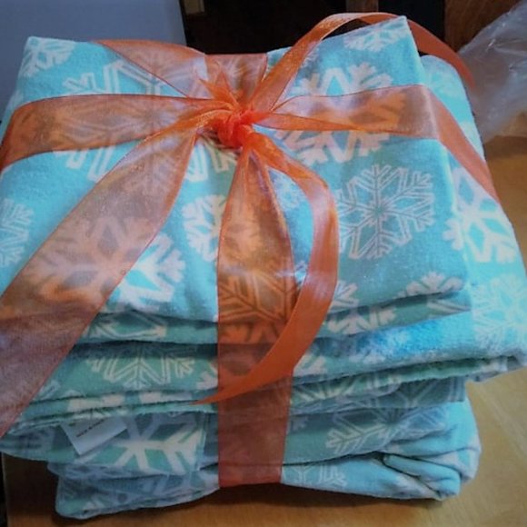 Other - slightly used 100% cotton flannel FULL sheet set